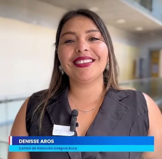 Denisse Aros participando como relatora en el Primer Encuentro de Mujeres Emprendedoras de Villa Alemana